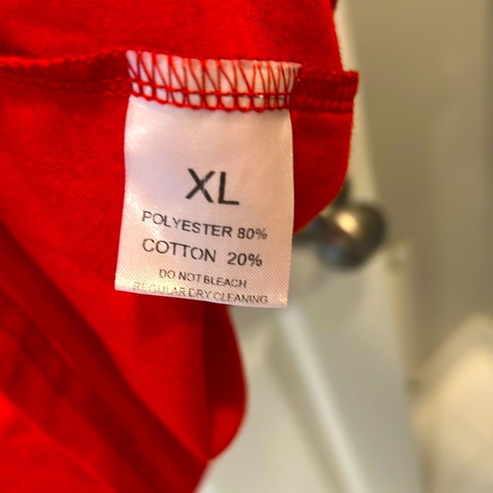Red Tank - Picture 3 of 3